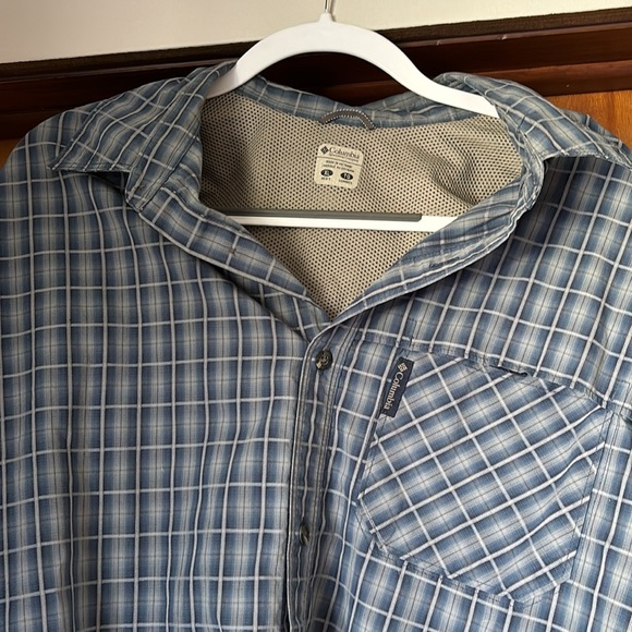 Columbia Sport Button Shirt🎣 - Picture 2 of 3